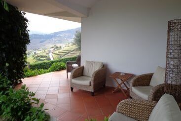 هتل Casa De Canilhas
