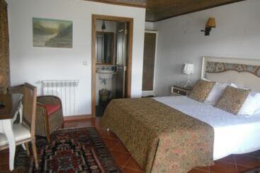 هتل Casa De Canilhas