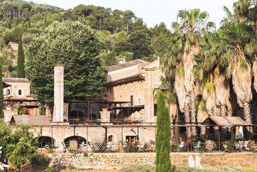 هتل Finca Ca N Ai  Adults Only