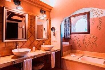 هتل Finca Ca N Ai  Adults Only