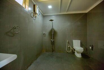 هتل Rest House Hambantota