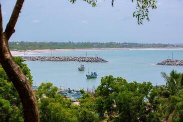 هتل Rest House Hambantota