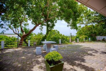هتل Rest House Hambantota
