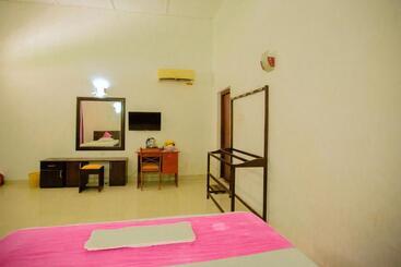 هتل Rest House Hambantota