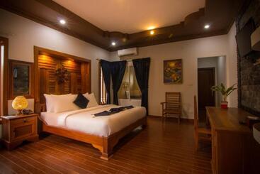 استراحتگاه Ravorn Villa Boutique