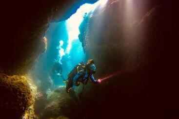 تختخواب و صبحانه 綠島寧靜海潛水 城堡館 Twinkleocean Diving Hostel