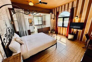 تختخواب و صبحانه 綠島寧靜海潛水 城堡館 Twinkleocean Diving Hostel