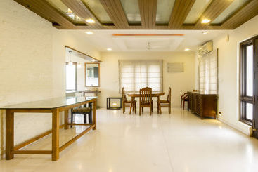 Отель Vibrant Jubilee Hills