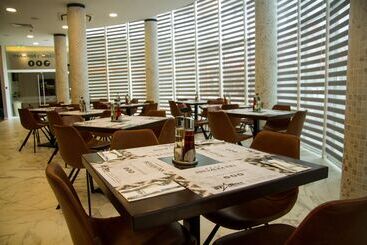酒店 Best Western Plus Premium Inn