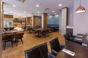 酒店 Best Western Plus Premium Inn