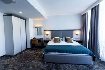 酒店 Best Western Plus Premium Inn