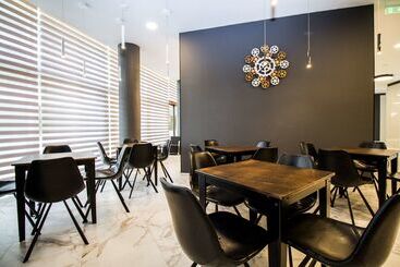 هتل Best Western Plus Premium Inn
