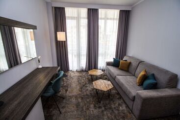 酒店 Best Western Plus Premium Inn