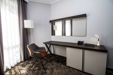 هتل Best Western Plus Premium Inn