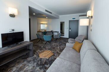 酒店 Best Western Plus Premium Inn