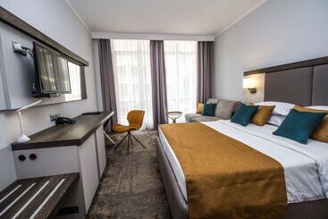 هتل Best Western Plus Premium Inn