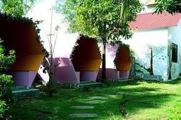 هتل Camellia Resort & Spa