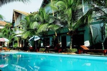 هتل Camellia Resort & Spa