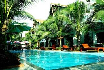 هتل Camellia Resort & Spa