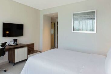 Hotel Hampton Inn By Hilton Cancun Cumbres