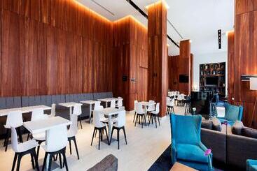בית מלון כפרי Hampton Inn By Hilton Cancun Cumbres