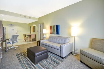هتل Home2 Suites By Hilton Dallas Addison