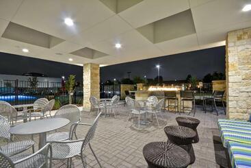 هتل Home2 Suites By Hilton Dallas Addison