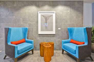 هتل Home2 Suites By Hilton Dallas Addison