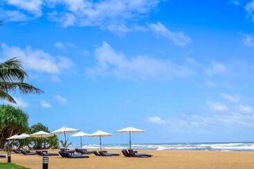 هتل Jie Jie Beach