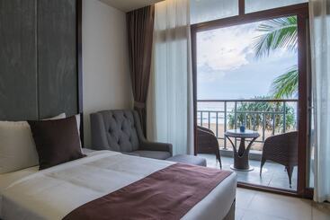 هتل Jie Jie Beach
