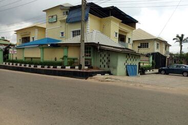 Link Majestic B2 Suites And - Ibadan