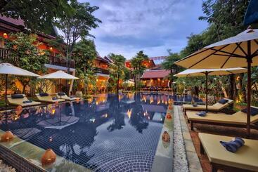 هتل Mane Village Suites