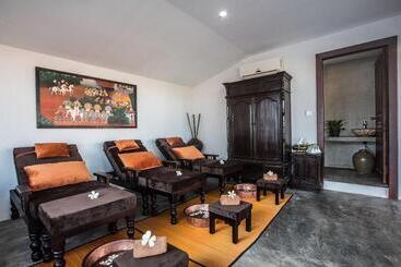 هتل Mane Village Suites