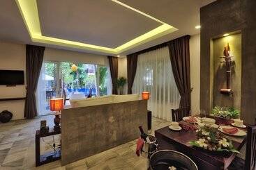هتل Mane Village Suites