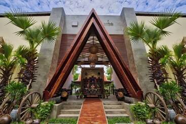 هتل Mane Village Suites