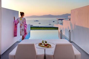 هتل Myconian Korali Relais & Chateaux