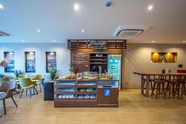 酒店 The Three Hat Yai