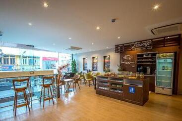 酒店 The Three Hat Yai