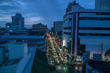 酒店 The Three Hat Yai