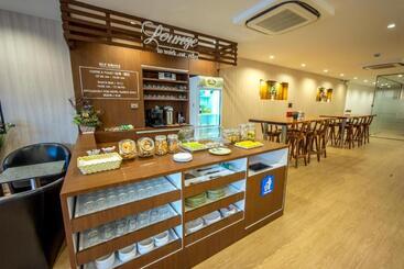 酒店 The Three Hat Yai