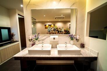 酒店 The Three Hat Yai