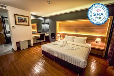 酒店 The Three Hat Yai
