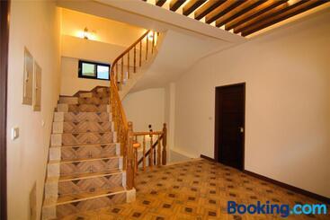 Lian Chinq Diving B&b