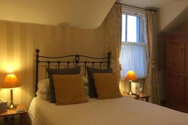 تختخواب و صبحانه Glendale Guest House