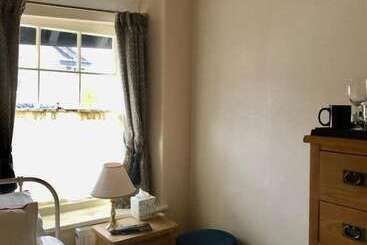 تختخواب و صبحانه Glendale Guest House