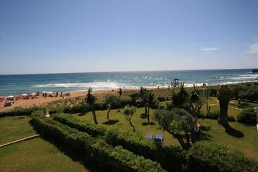 Glyfada Gorgona Apartments