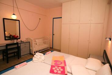 Glyfada Gorgona Apartments