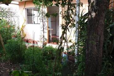 مسافرخانه Piezas Con Baño Privado Economicas