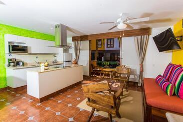 酒店 Casa Lotería  Pueblito Sayulita  Colorful, Family And Relax Experience With Private Parking And Pool