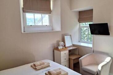 هتل Ferndale Lodge